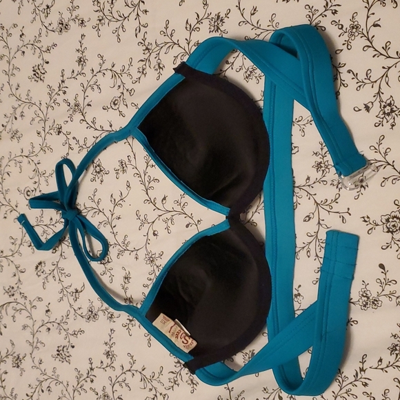 Lot of 3 xs swim tops - Picture 3 of 11